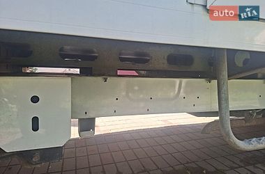 Вантажний фургон Renault Master 2016 в Чернівцях