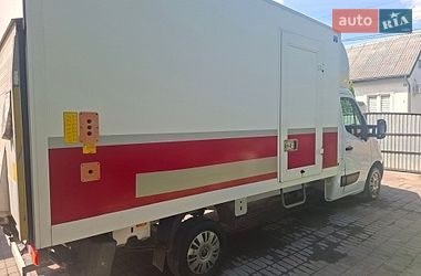 Вантажний фургон Renault Master 2016 в Чернівцях