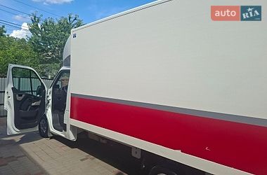 Вантажний фургон Renault Master 2016 в Чернівцях