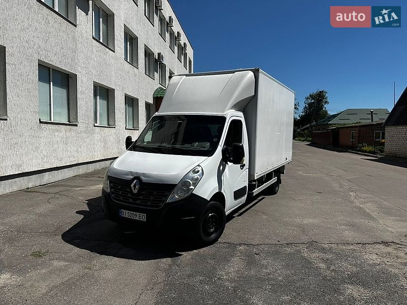 Вантажний фургон Renault Master 2016 в Полтаві