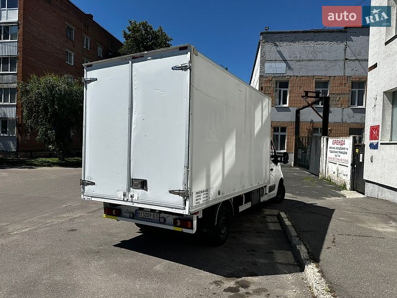 Вантажний фургон Renault Master 2016 в Полтаві