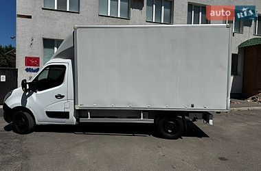 Вантажний фургон Renault Master 2016 в Полтаві