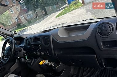 Вантажний фургон Renault Master 2016 в Полтаві
