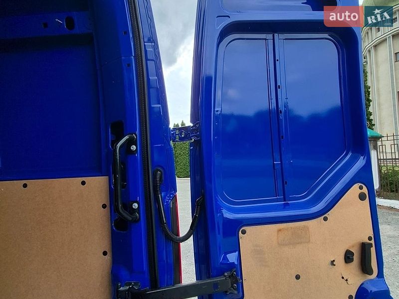 Грузовой фургон Renault Master 2022 в Дубно
