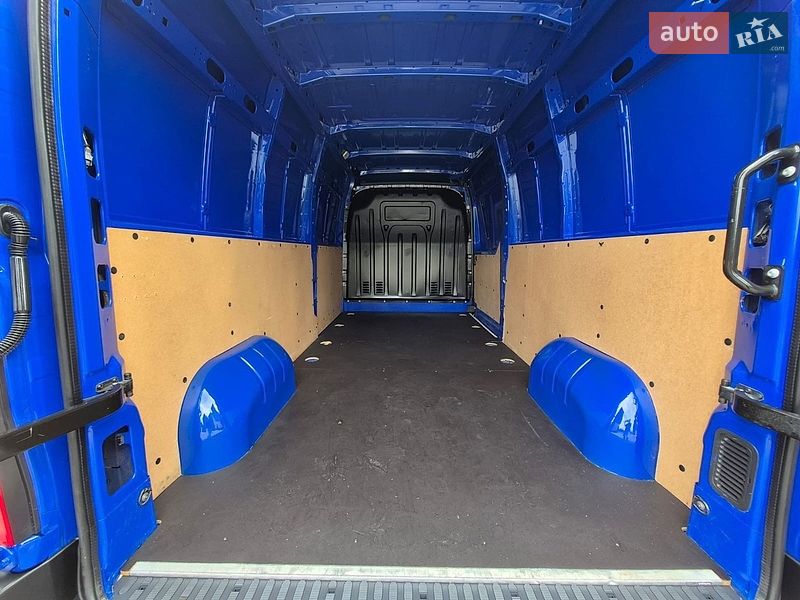 Грузовой фургон Renault Master 2022 в Дубно