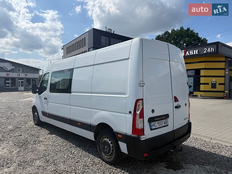 Вантажопасажирський фургон Renault Master 2018 в Львові