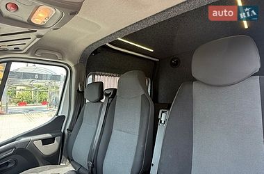 Вантажопасажирський фургон Renault Master 2018 в Львові