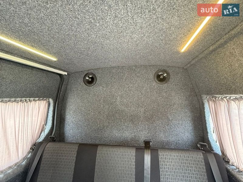 Вантажопасажирський фургон Renault Master 2018 в Львові