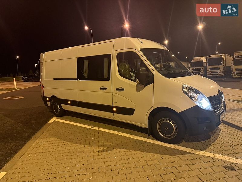 Вантажопасажирський фургон Renault Master 2018 в Львові