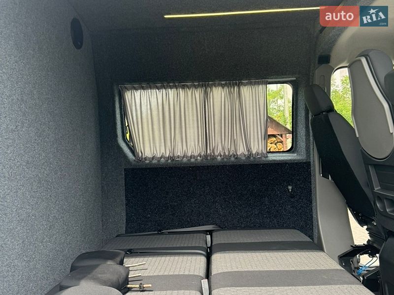 Вантажопасажирський фургон Renault Master 2018 в Львові