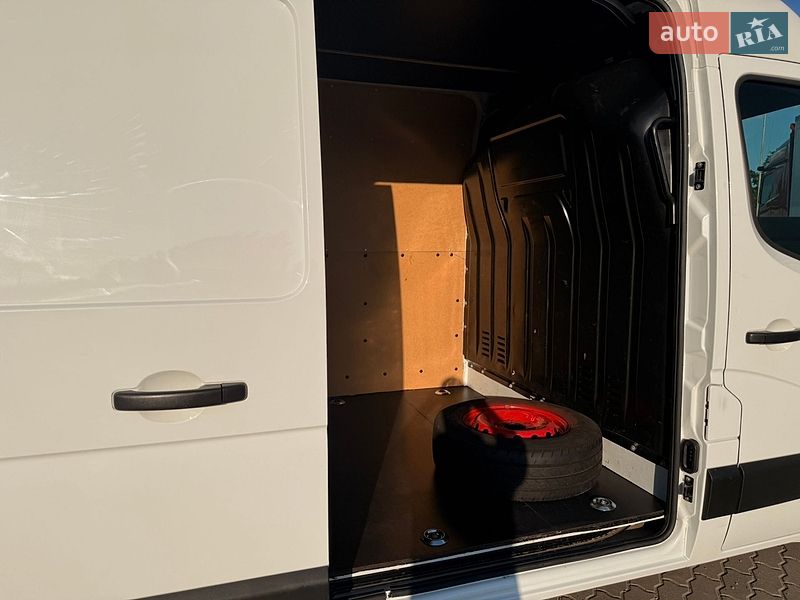 Вантажний фургон Renault Master 2021 в Луцьку
