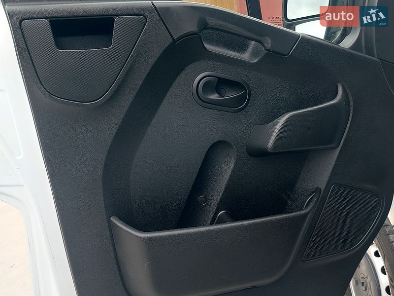 Вантажний фургон Renault Master 2019 в Млиніві