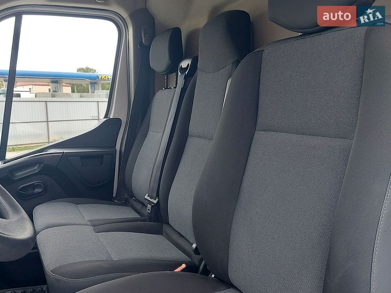 Вантажний фургон Renault Master 2019 в Млиніві