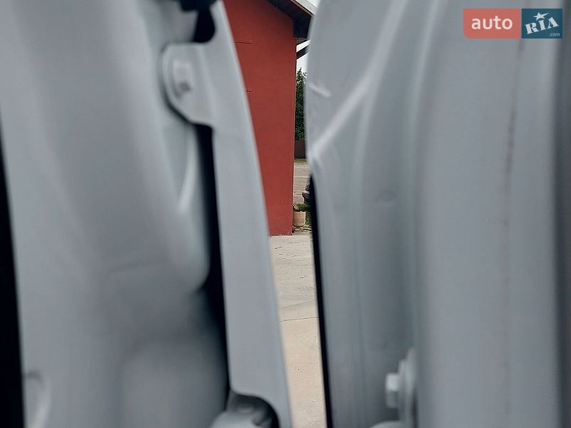 Вантажний фургон Renault Master 2019 в Млиніві