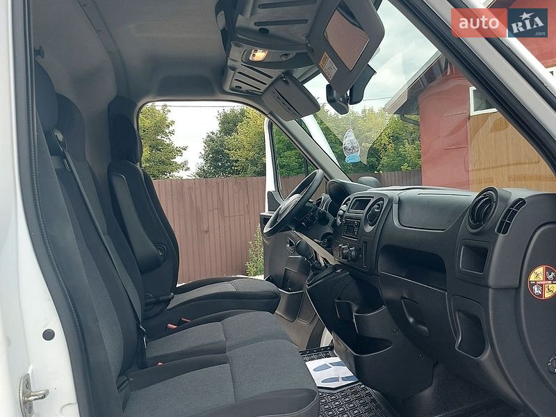 Вантажний фургон Renault Master 2019 в Млиніві