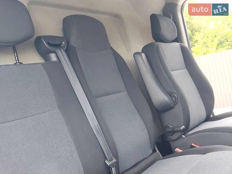 Вантажний фургон Renault Master 2019 в Млиніві