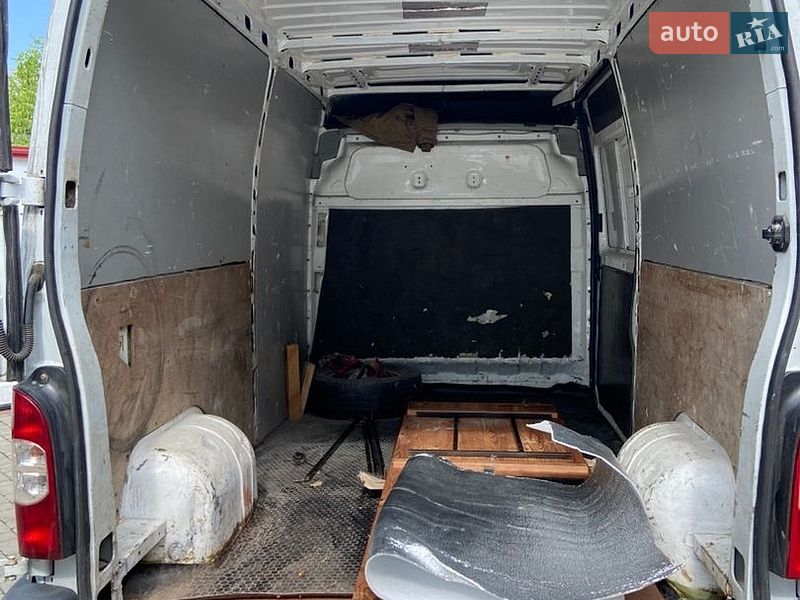 Грузовой фургон Renault Master 2006 в Ковеле