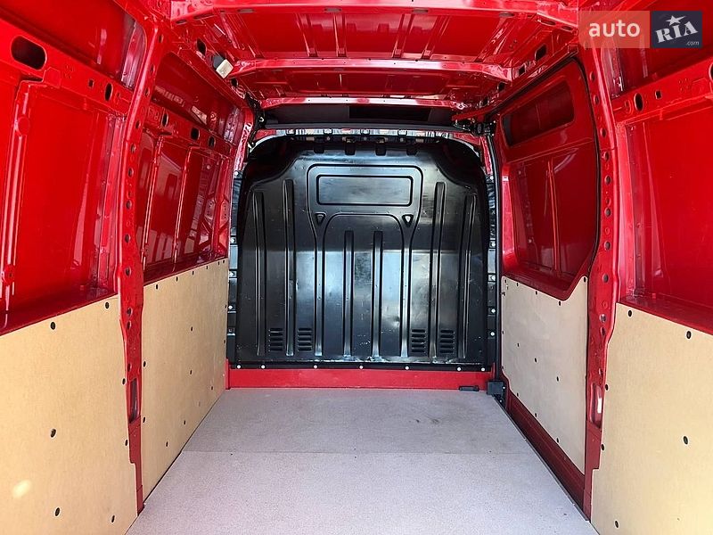 Грузовой фургон Renault Master 2017 в Дубно