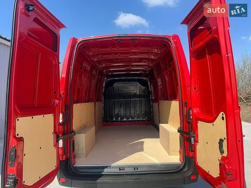 Грузовой фургон Renault Master 2017 в Дубно