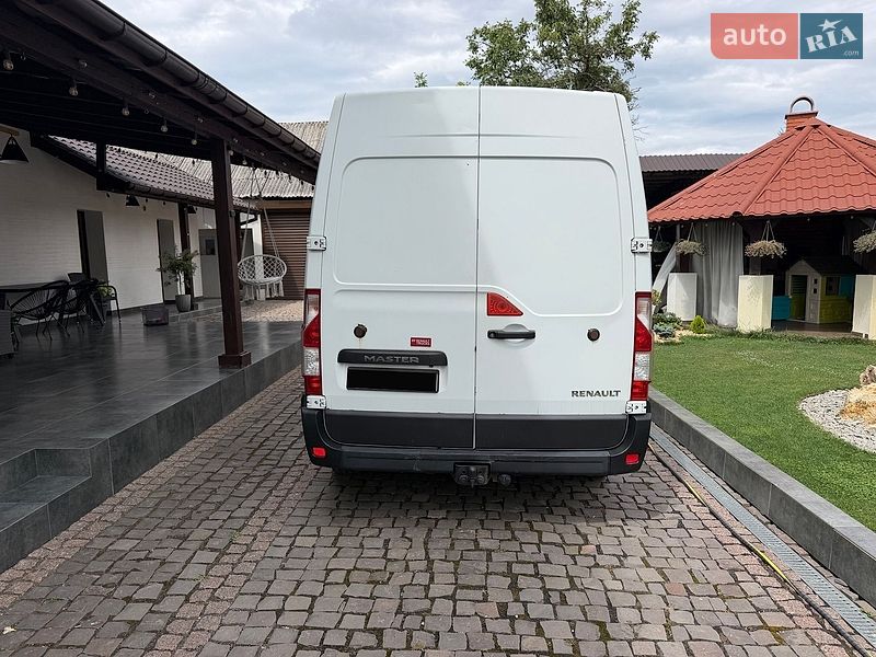 Грузовой фургон Renault Master 2017 в Мукачево