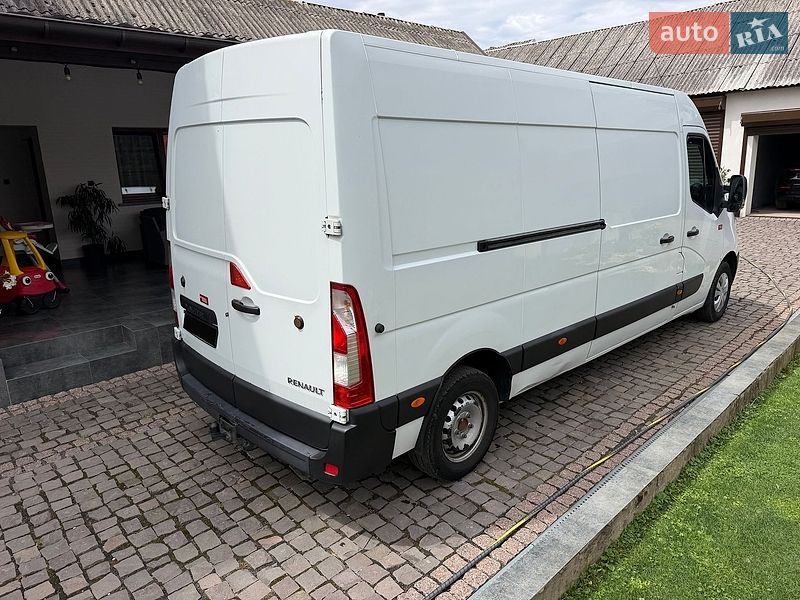 Грузовой фургон Renault Master 2017 в Мукачево