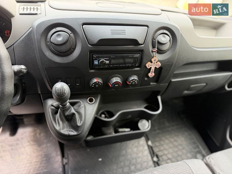 Грузовой фургон Renault Master 2017 в Мукачево