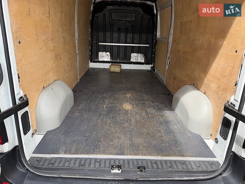 Грузовой фургон Renault Master 2017 в Мукачево