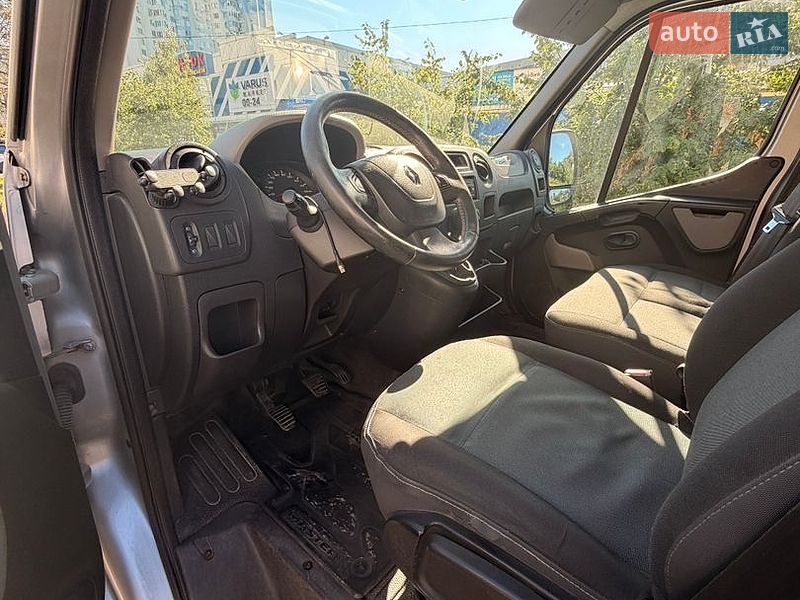 Грузовой фургон Renault Master 2011 в Броварах