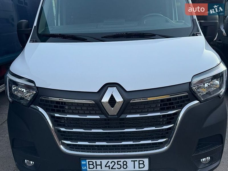 Грузовой фургон Renault Master 2023 в Долинской