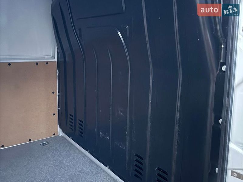 Грузовой фургон Renault Master 2023 в Долинской