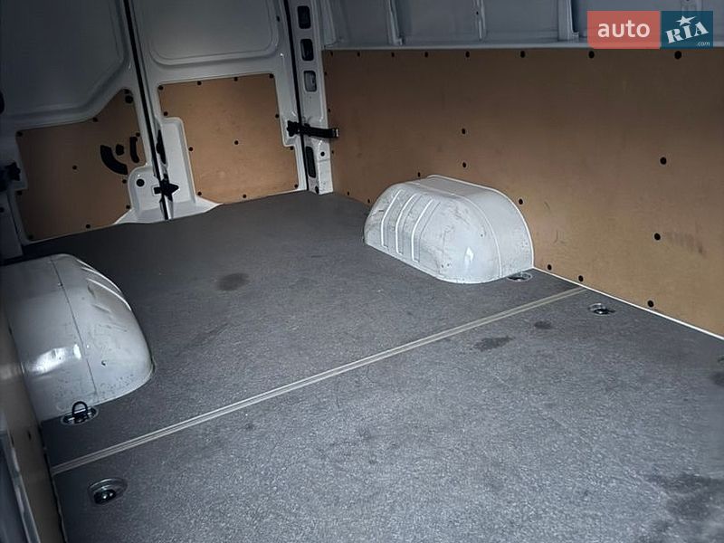 Грузовой фургон Renault Master 2023 в Долинской
