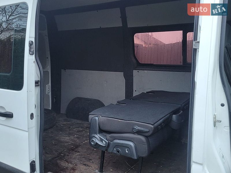 Вантажопасажирський фургон Renault Master 2013 в Мостиській