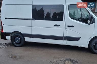 Вантажопасажирський фургон Renault Master 2013 в Мостиській