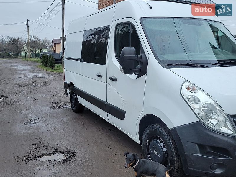 Вантажопасажирський фургон Renault Master 2013 в Мостиській