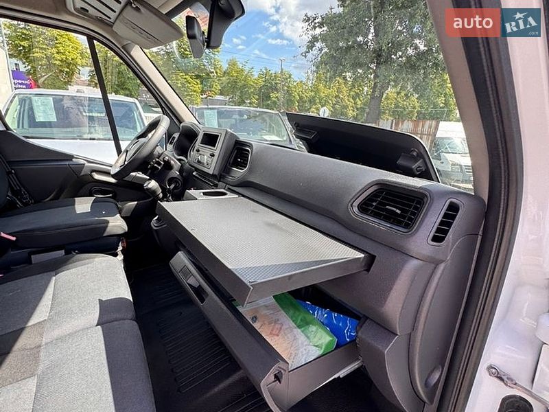 Вантажний фургон Renault Master 2021 в Києві