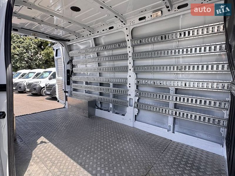 Вантажний фургон Renault Master 2021 в Києві
