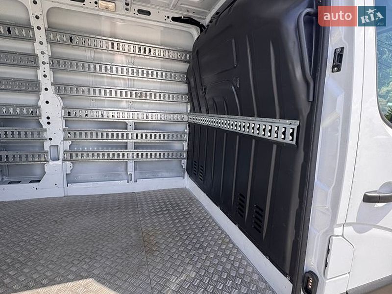 Вантажний фургон Renault Master 2021 в Києві