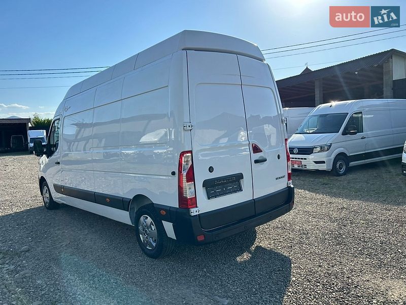 Грузовой фургон Renault Master 2021 в Хусте