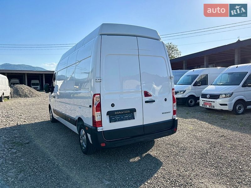 Грузовой фургон Renault Master 2021 в Хусте
