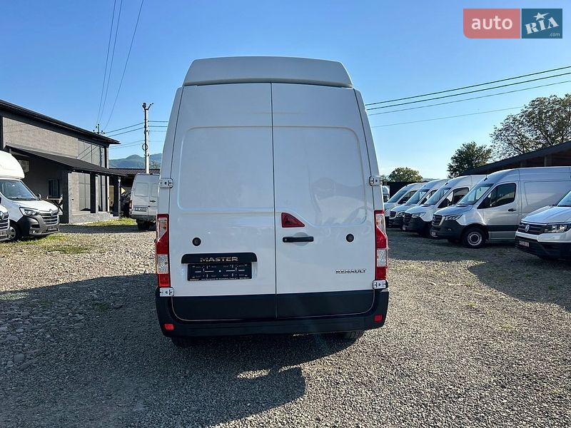 Грузовой фургон Renault Master 2021 в Хусте