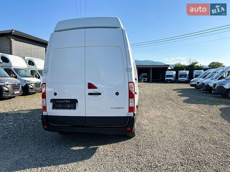 Грузовой фургон Renault Master 2021 в Хусте