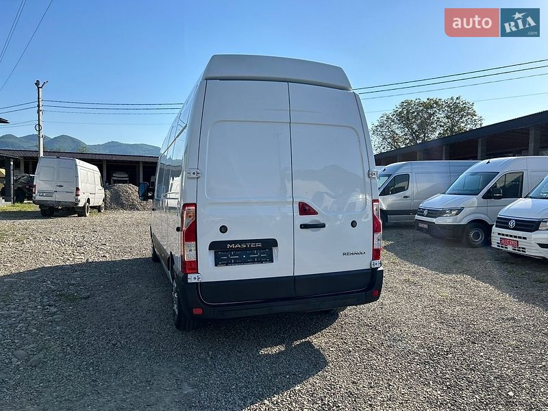 Грузовой фургон Renault Master 2021 в Хусте