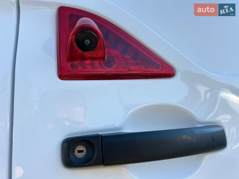 Грузовой фургон Renault Master 2021 в Хусте
