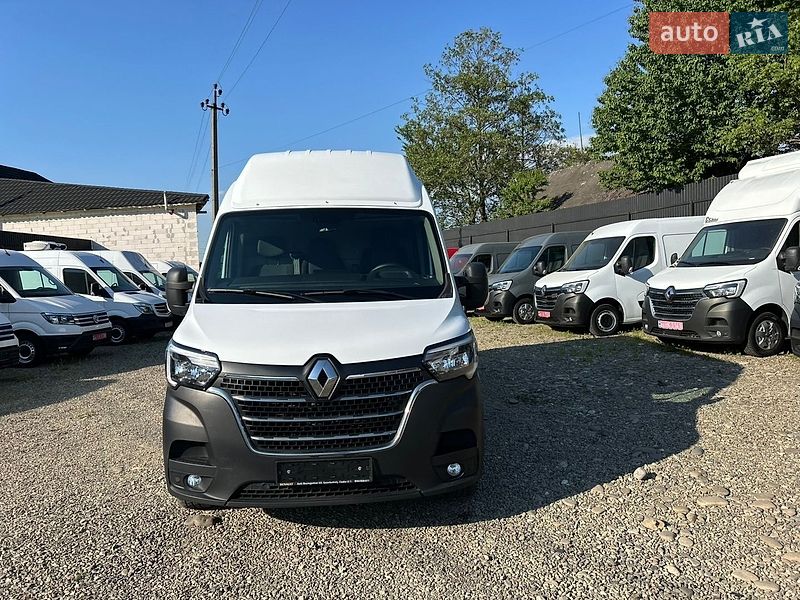 Грузовой фургон Renault Master 2021 в Хусте