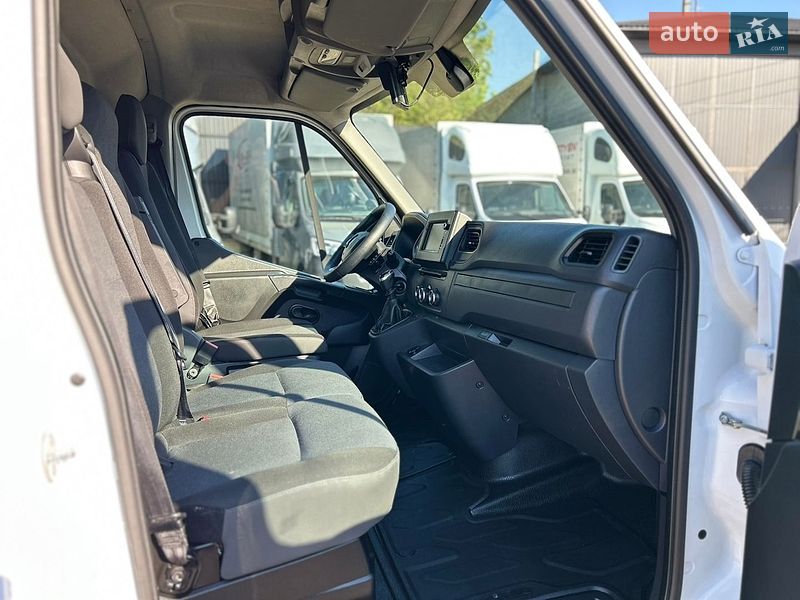 Грузовой фургон Renault Master 2021 в Хусте