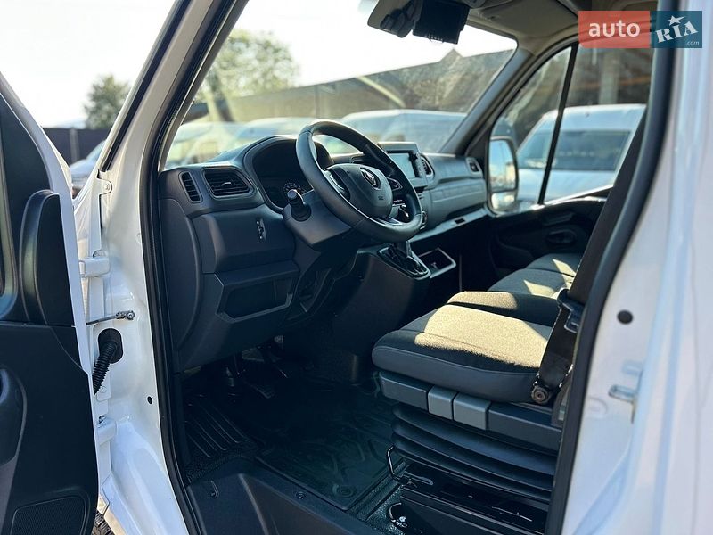 Грузовой фургон Renault Master 2021 в Хусте