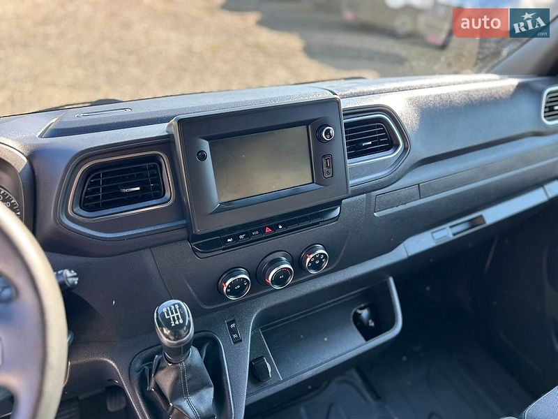 Грузовой фургон Renault Master 2021 в Хусте