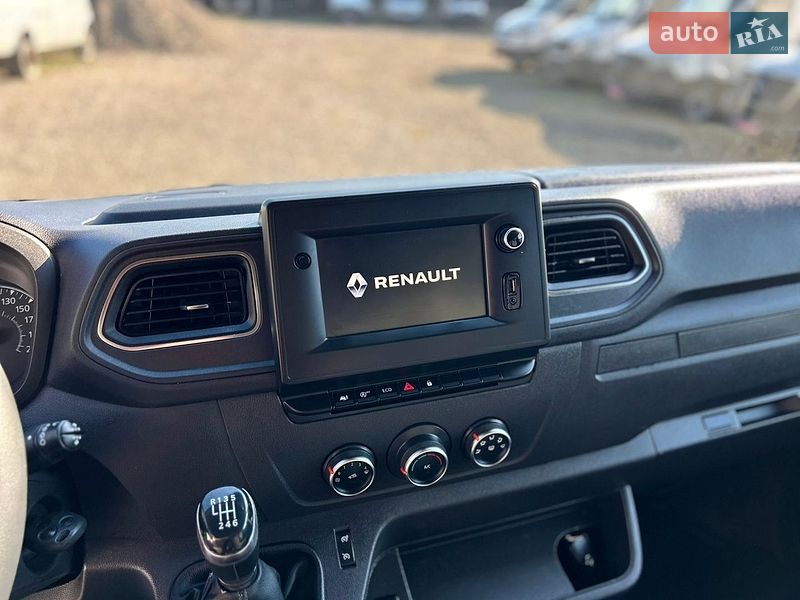 Грузовой фургон Renault Master 2021 в Хусте