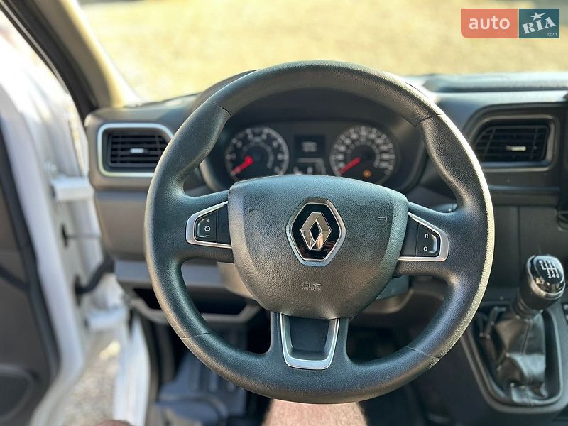 Грузовой фургон Renault Master 2021 в Хусте