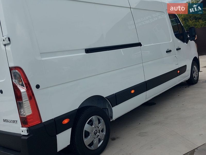 Грузовой фургон Renault Master 2022 в Млинове